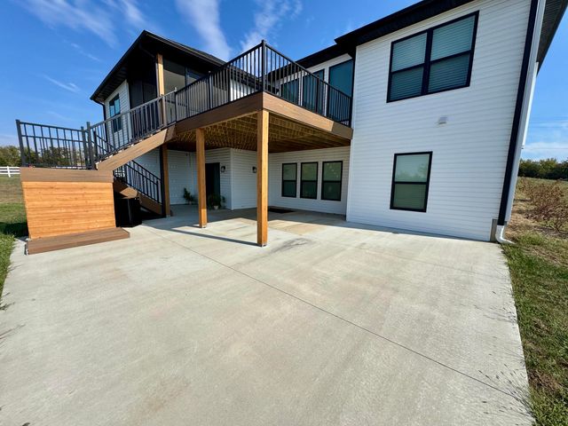 10385 N HWY VV, Columbia, MO 65202