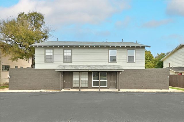 2618 Ektom DR B, Austin, TX 78745