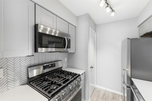 2618 Ektom DR B, Austin, TX 78745