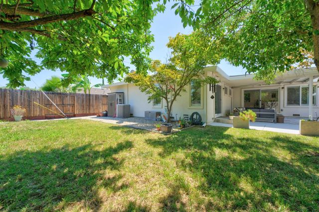5463 Norway Dr, Orangevale, CA 95662