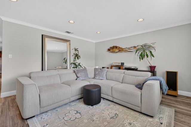 5463 Norway Dr, Orangevale, CA 95662