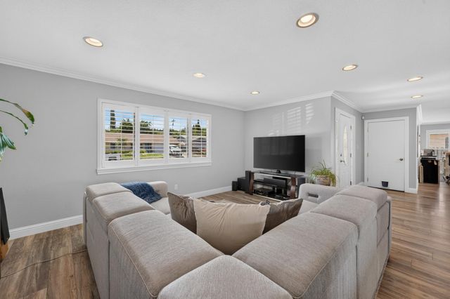 5463 Norway Dr, Orangevale, CA 95662
