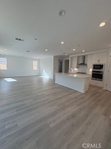 30495 Servin Lane, Menifee, CA 92584