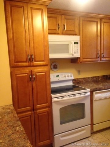 36 North Mountain Road APT C, New Britain, CT 06053