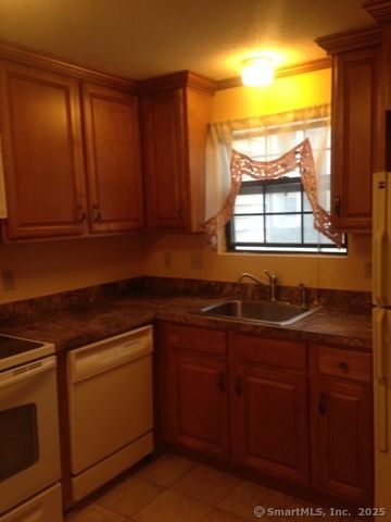 36 North Mountain Road APT C, New Britain, CT 06053