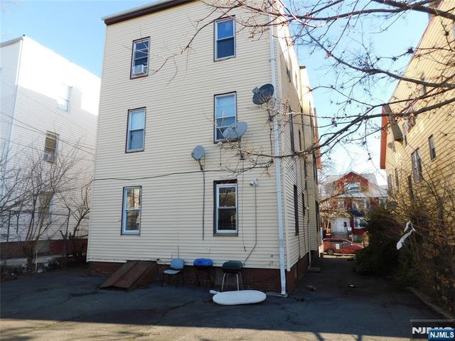284 Renner Avenue, Newark, NJ 07112