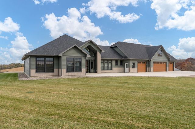 4051 Clearwater Trail, Lonsdale, MN 55046