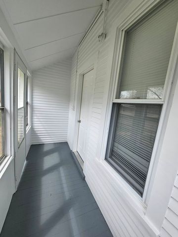 523 S McAlister Avenue, Waukegan, IL 60085