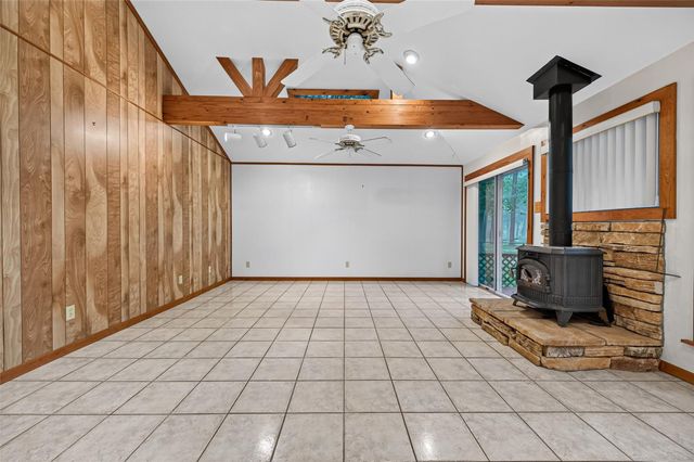 10063 Lake Shore Drive, Montgomery, TX 77316