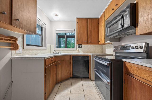 10063 Lake Shore Drive, Montgomery, TX 77316
