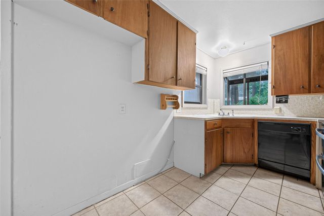 10063 Lake Shore Drive, Montgomery, TX 77316
