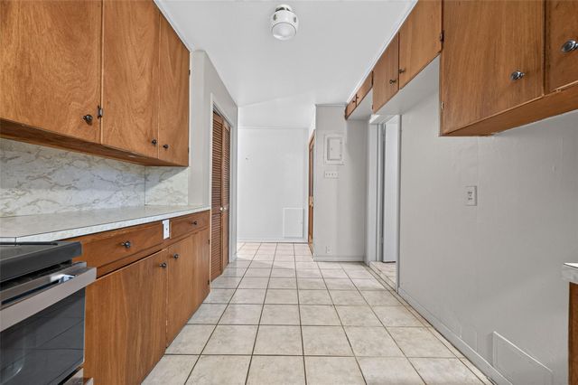 10063 Lake Shore Drive, Montgomery, TX 77316