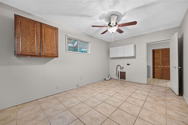 10063 Lake Shore Drive, Montgomery, TX 77316