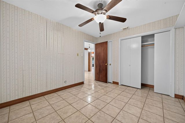 10063 Lake Shore Drive, Montgomery, TX 77316