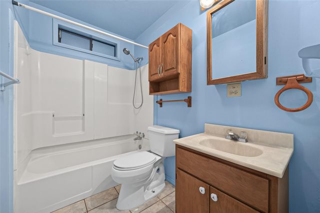 10063 Lake Shore Drive, Montgomery, TX 77316