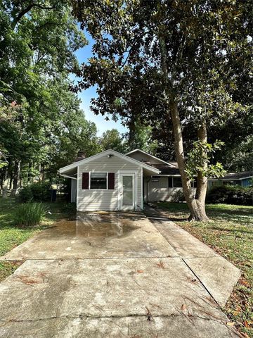 10063 Lake Shore Drive, Montgomery, TX 77316