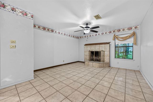 10063 Lake Shore Drive, Montgomery, TX 77316