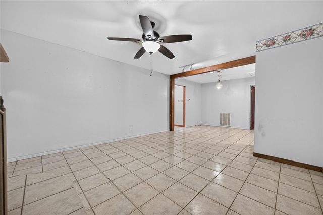 10063 Lake Shore Drive, Montgomery, TX 77316