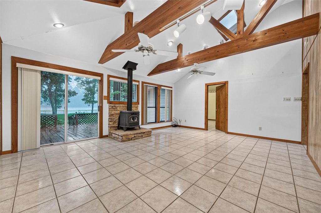 10063 Lake Shore Drive, Montgomery, TX 77316