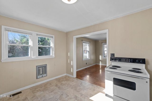 212 Young Street, Johnson City, TN 37601