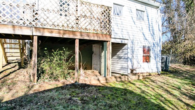 212 Young Street, Johnson City, TN 37601