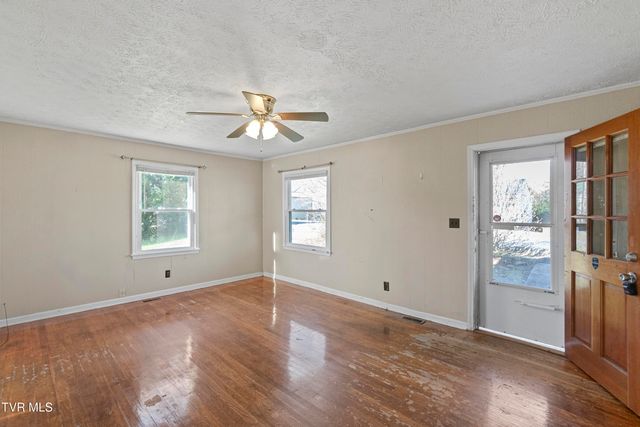 212 Young Street, Johnson City, TN 37601