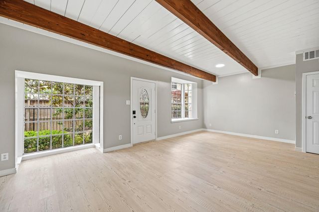 5382 Brownway Street D39, Houston, TX 77056