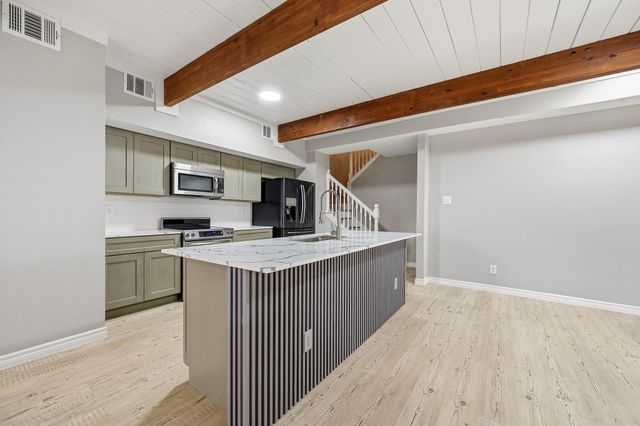 5382 Brownway Street D39, Houston, TX 77056