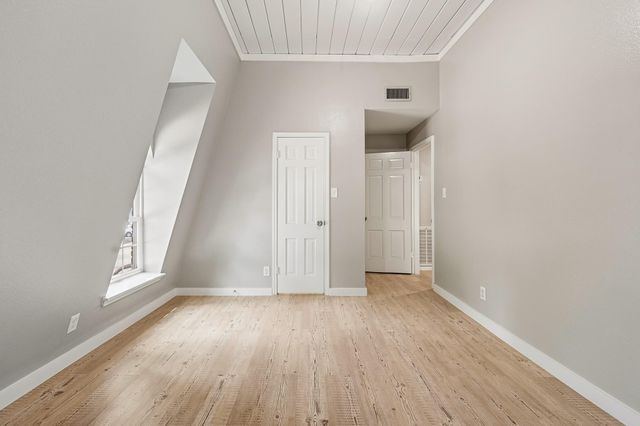 5382 Brownway Street D39, Houston, TX 77056