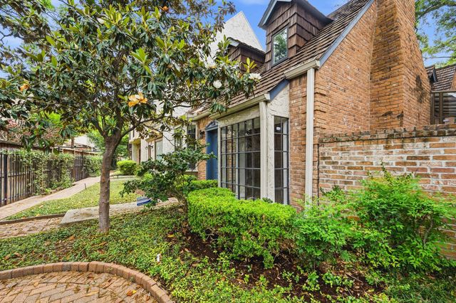 5382 Brownway Street D39, Houston, TX 77056