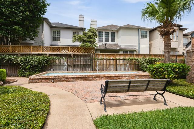 5382 Brownway Street D39, Houston, TX 77056