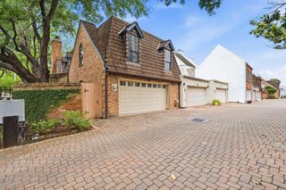 5382 Brownway Street D39, Houston, TX 77056