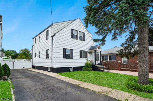 124 Woodruff Pl, Hillside Twp., NJ 07205