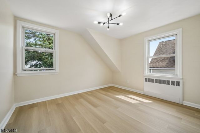 124 Woodruff Pl, Hillside Twp., NJ 07205