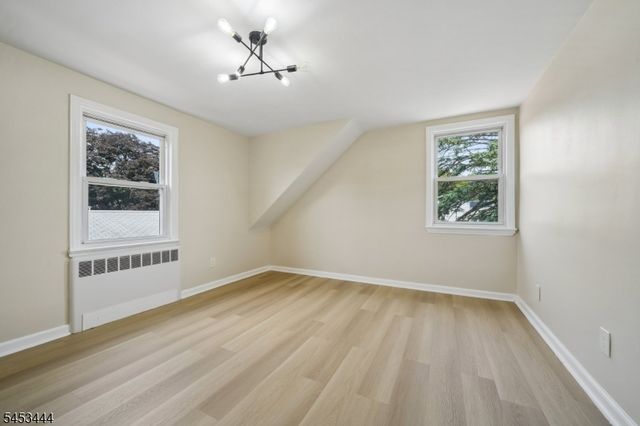 124 Woodruff Pl, Hillside Twp., NJ 07205