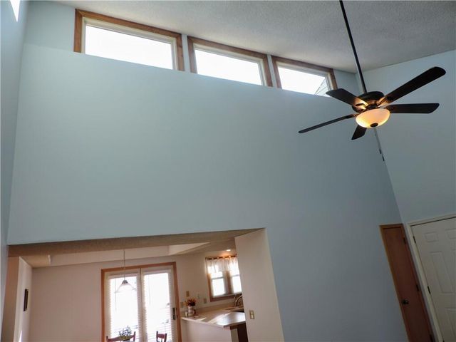 12310 E 43rd Street S B10, Independence, MO 64055