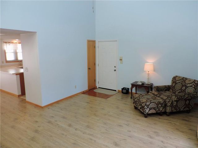 12310 E 43rd Street S B10, Independence, MO 64055