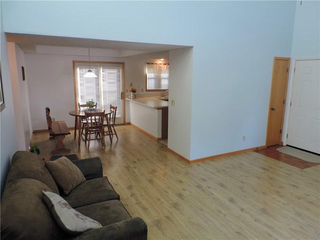 12310 E 43rd Street S B10, Independence, MO 64055