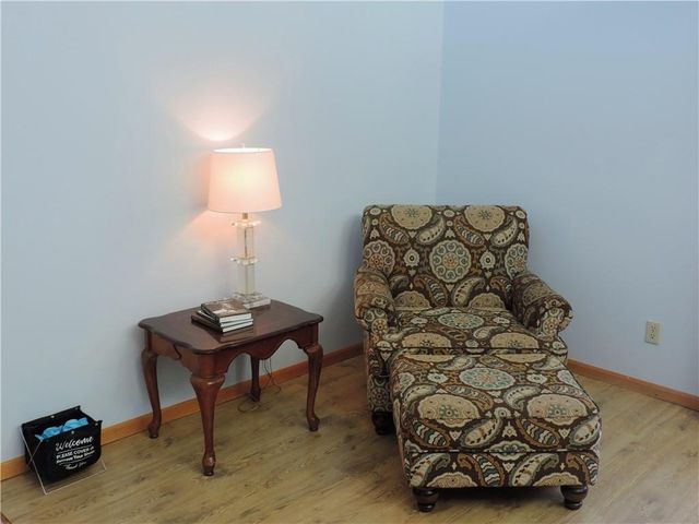 12310 E 43rd Street S B10, Independence, MO 64055