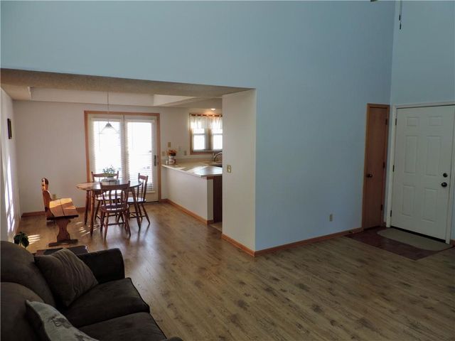 12310 E 43rd Street S B10, Independence, MO 64055