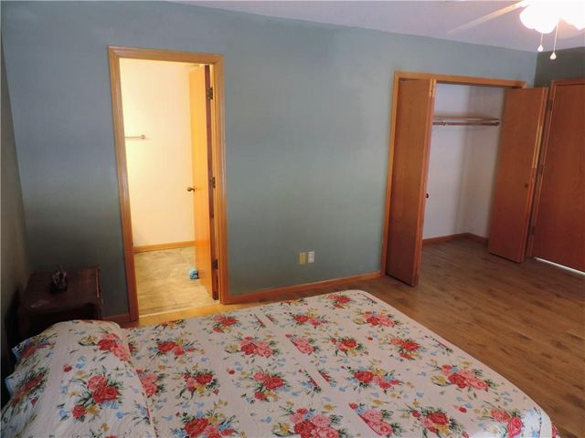 12310 E 43rd Street S B10, Independence, MO 64055