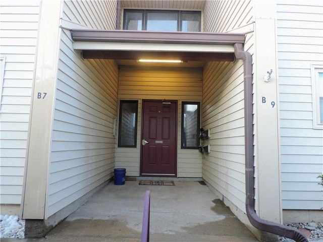 12310 E 43rd Street S B10, Independence, MO 64055