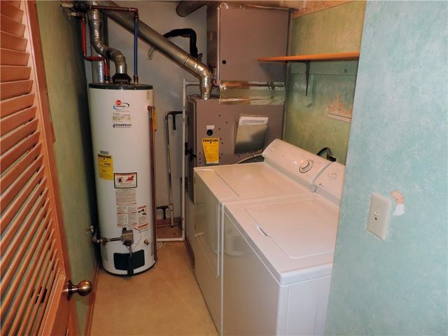 12310 E 43rd Street S B10, Independence, MO 64055