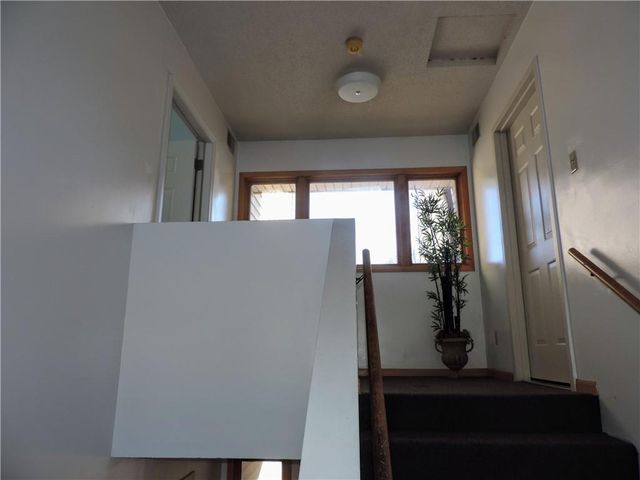 12310 E 43rd Street S B10, Independence, MO 64055