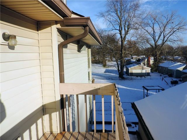 12310 E 43rd Street S B10, Independence, MO 64055