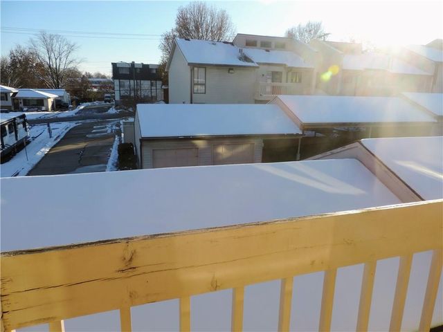 12310 E 43rd Street S B10, Independence, MO 64055