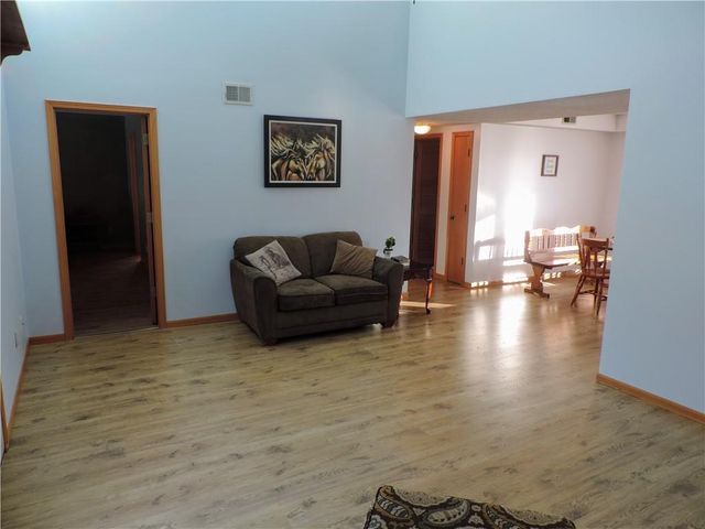 12310 E 43rd Street S B10, Independence, MO 64055