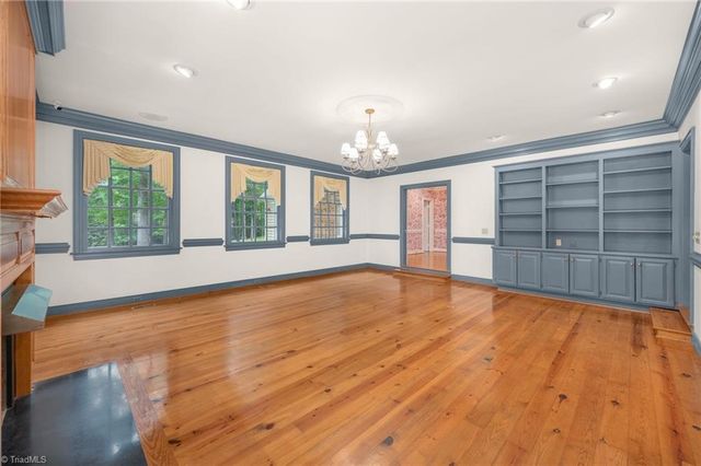 5400 Dartmoor Street, Winston-salem, NC 27106