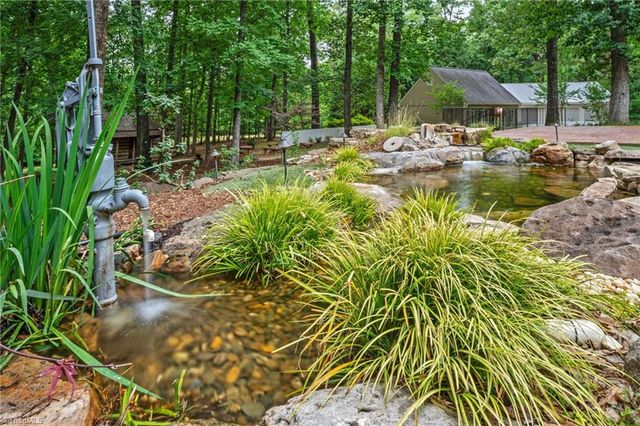 5400 Dartmoor Street, Winston-salem, NC 27106