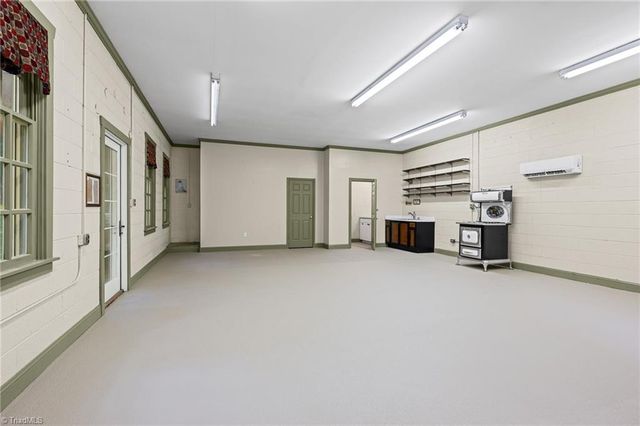 5400 Dartmoor Street, Winston-salem, NC 27106